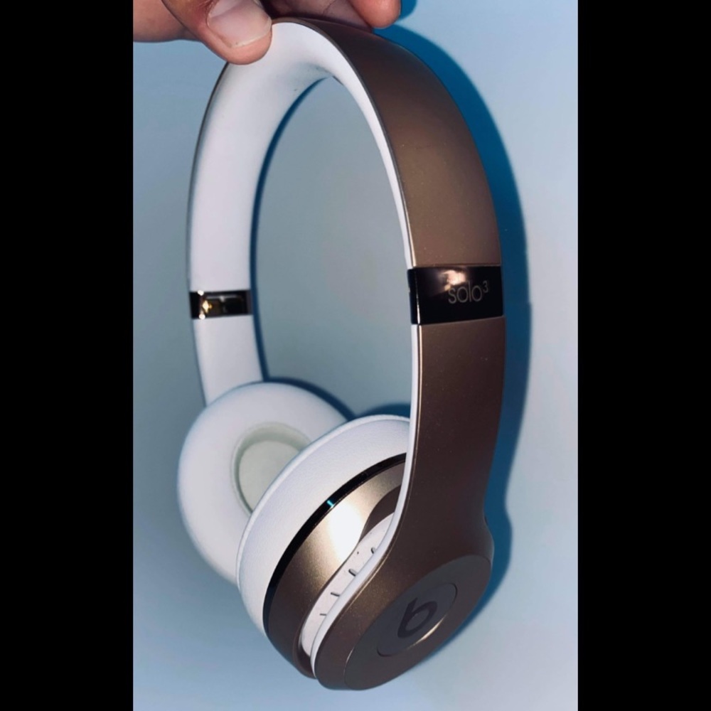Wireless Beats Solo 3